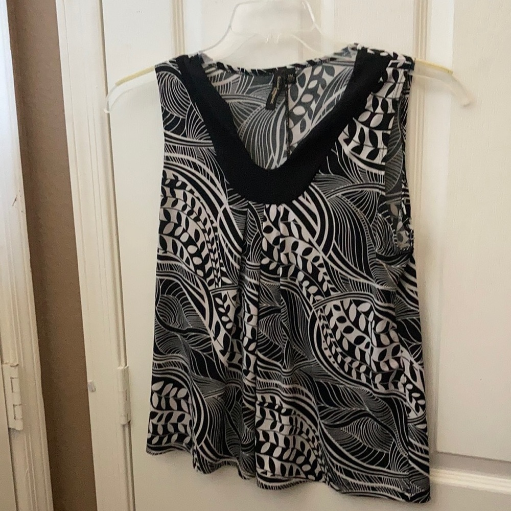 FINAL MARKDOWN Susan Lawrence top petite medium